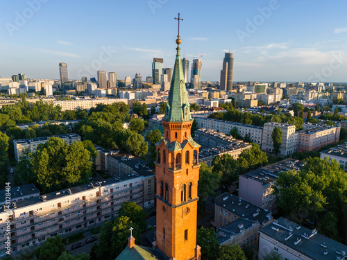 Warszawa, panorama miasta o zachodzie słońca