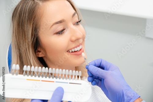 Choosing a shade of dental veneers