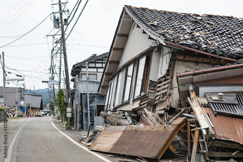 能登半島地震、住居も点を仰ぐ