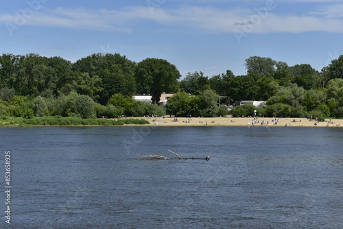 Wisła, Warszawa, Polska, stolica, dziki brzeg, plaża, turyści, relaks, wypoczynek 