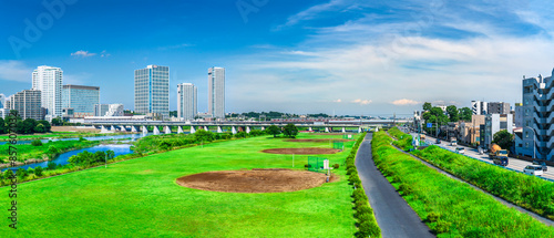 多摩川のパノラマ風景 二子玉川駅のビル群や多摩川緑地などを望む【東京都・世田谷区－神奈川県・川崎市】 Panoramic view of the Tama River - Tokyo, Kanagawa, Japan