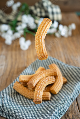 biscotti italiani Krumiri, tipici piemontesi