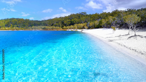 Perfect day at Lake McKenzie, Fraser Island