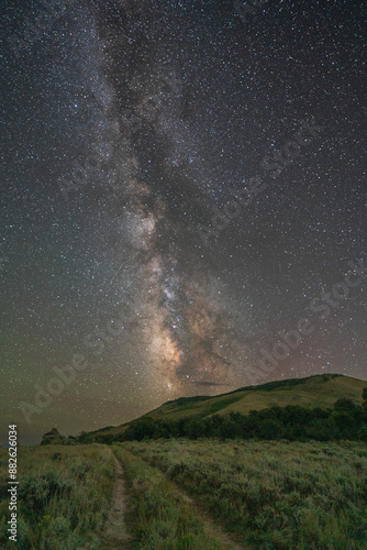 A star filled sky hangs over a beautiful scene in the Pacific Northwest