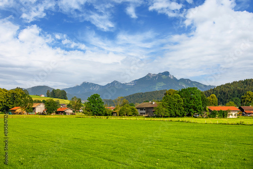 Bayerisches Alpenvorland - Blick zum Wendelstein Gebirge von Miesbach in Oberbayern, Deutschland, Europa