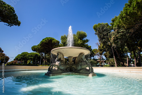 Historic Four Horses Fountain, popular tourist attraction, stunning fountain.