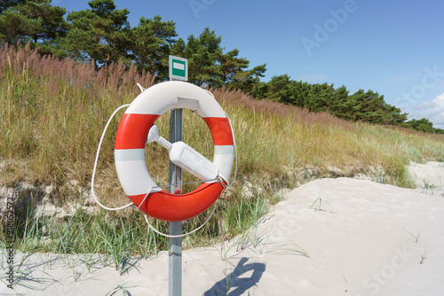 Rettungsring am Ostseestrand auf Bornholm