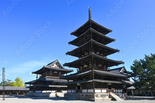 世界文化遺産法隆寺 国宝五重塔と金堂