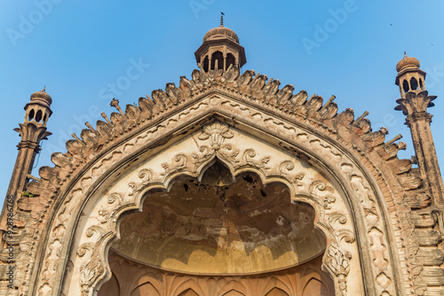  Rumi darwaza, gate in islamic architecture built by nawab asaf-ud-doula in 1784 at lucknow, uttar pradesh, India.Asia