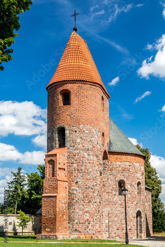 strzelno, romański, kościół