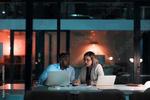 Team, feedback and night meeting by laptop in office, agreement and listening for financial advice. Mentor, discussion and help with question, review and deadline for documents for project coaching