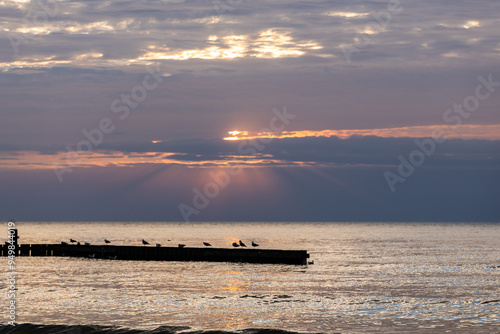 zachód słońca w Jarosławcu, zachód słońca, złota tarcza, złota godzina, słońce, plaża, jarosławiec