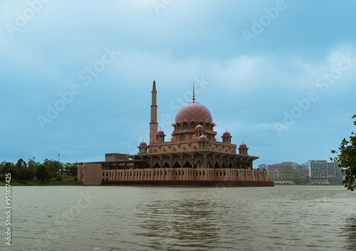 pink mosque 