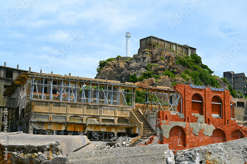 軍艦島 端島 端島炭鉱 廃墟ビル群 総合事務所跡 第二竪坑入坑桟橋跡 世界文化遺産 構成資産端島炭鉱 明治日本の産業革命遺産 長崎市 長崎県 九州