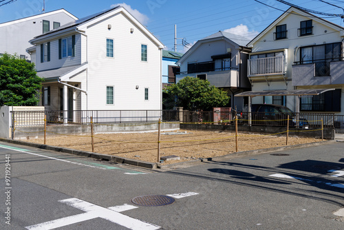 住宅街の空き家を取り壊し更地にした土地