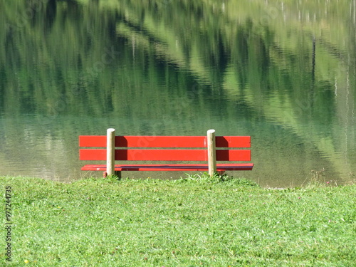 Rote Bank am See