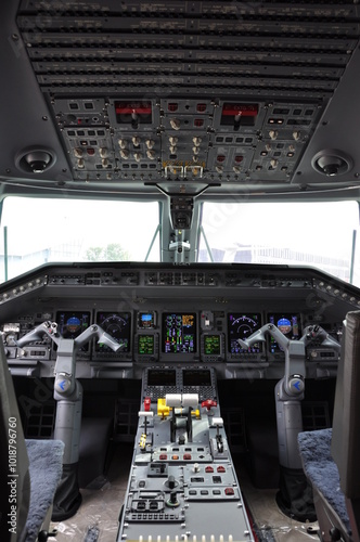 Geneva/Switzerland: Challenger Private Aviation Cockpit at EBACE