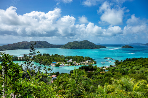 Ste Anne Bay, Island Praslin, Republic of Seychelles, Africa.