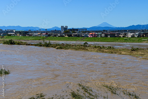 台風一過の河川の増水と水害