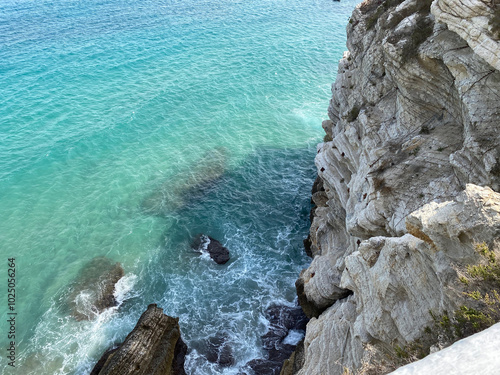 A cliff with beautiful views