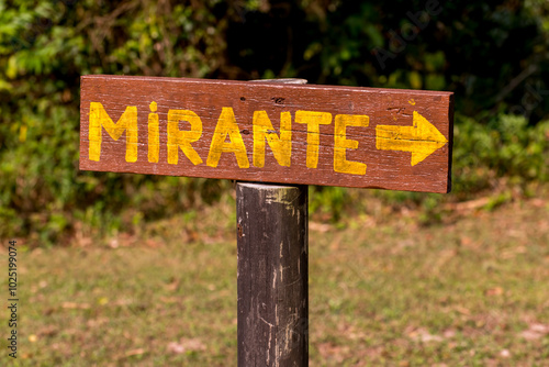 sign written in Portuguese: viewpoint