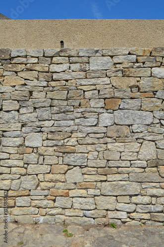 Mur en pierre naturelle (Bretagne - France)