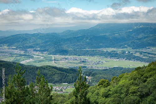 長野県下高井郡野沢温泉村付近の風景 