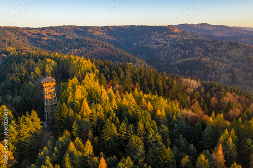 Malnik Beskid Sądecki, zachód słońca, jesień.