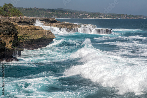 Devil's Tears - plaża na wyspie Nusa Lembongan - Bali