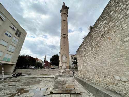 Column of Shame or Pillar of shame (Zadar, Croatia) - Säule der Schande (Zadar, Kroatien) - Stup srama (Zadar, Hrvatska)