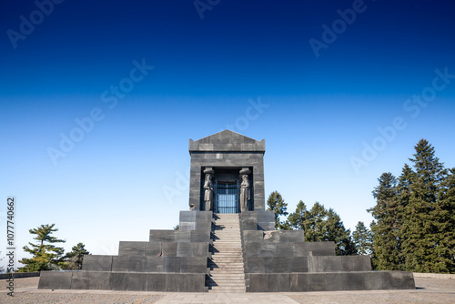 monument to the unknown hero of Avala, called spomenik neznanog junaka. Built in 1934 - 1938, it's A major WWI memorial monument on Avala Mountain. The structure honors fallen soldiers of Great War.