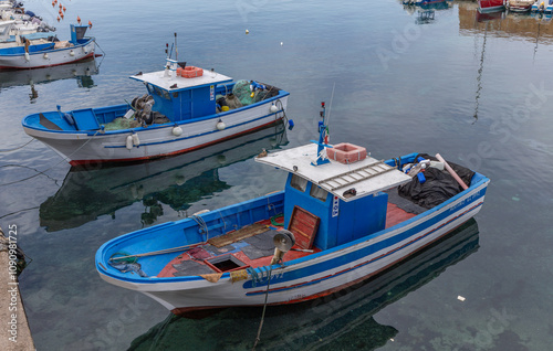 Im Hafen von Gallipoli, Apulien, Italien.