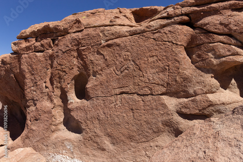 dibujo de mono en petroglifos de yerbas buenas, desierto de Atacama, Chile