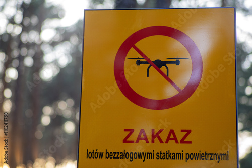 Zakaz latania dronami 