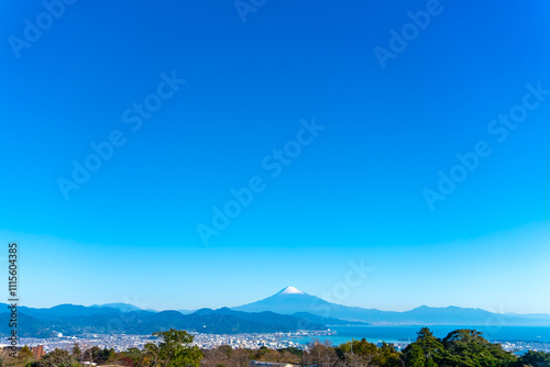 日本平から望む青空の富士山